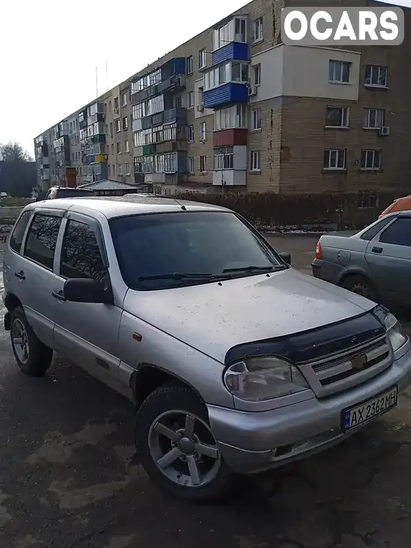 Позашляховик / Кросовер Chevrolet Niva 2004 1.69 л. Ручна / Механіка обл. Харківська, Красноград - Фото 1/8