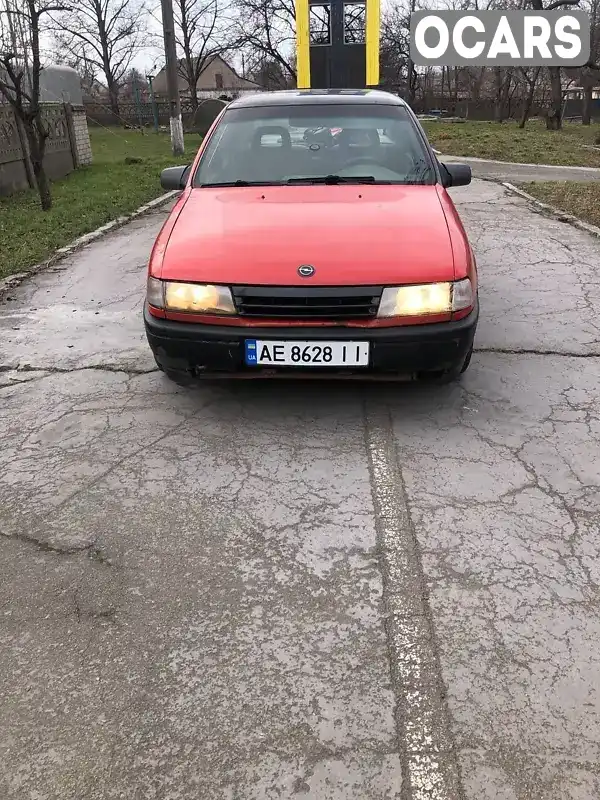 Седан Opel Vectra 1989 1.8 л. Ручна / Механіка обл. Дніпропетровська, Дніпро (Дніпропетровськ) - Фото 1/7