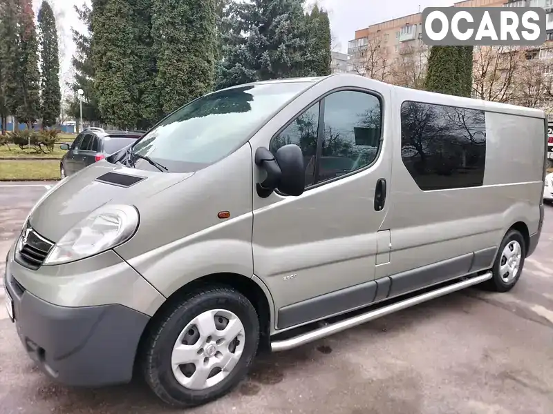 Мінівен Opel Vivaro 2011 2 л. Ручна / Механіка обл. Рівненська, Рівне - Фото 1/21