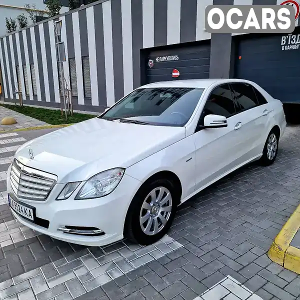 Седан Mercedes-Benz E-Class 2011 1.8 л. Автомат обл. Львовская, Львов - Фото 1/21