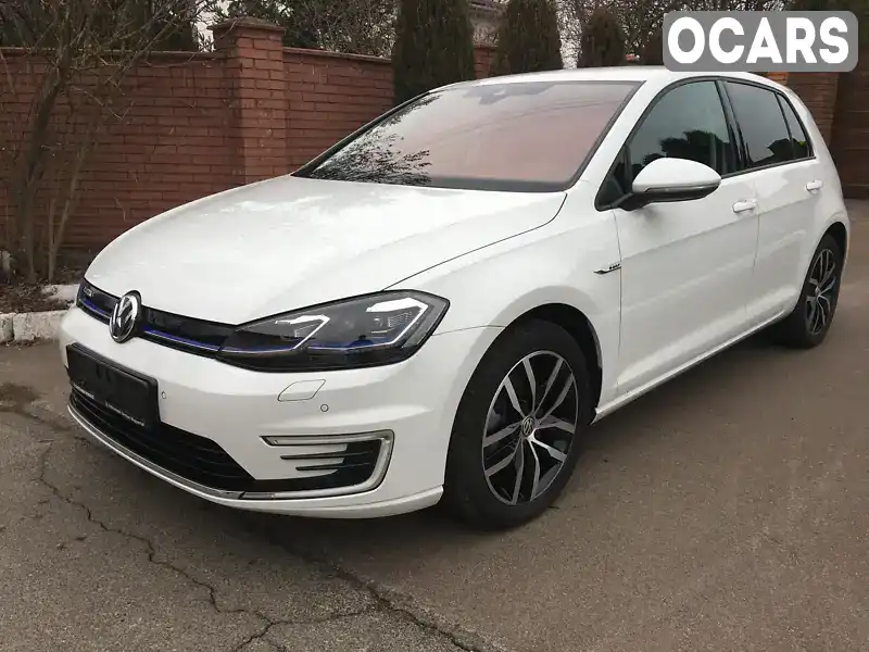 Хэтчбек Volkswagen e-Golf 2020 null_content л. Вариатор обл. Киевская, Киев - Фото 1/21