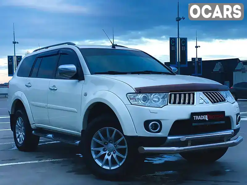 Позашляховик / Кросовер Mitsubishi Pajero Sport 2012 2.5 л. Ручна / Механіка обл. Київська, Київ - Фото 1/21