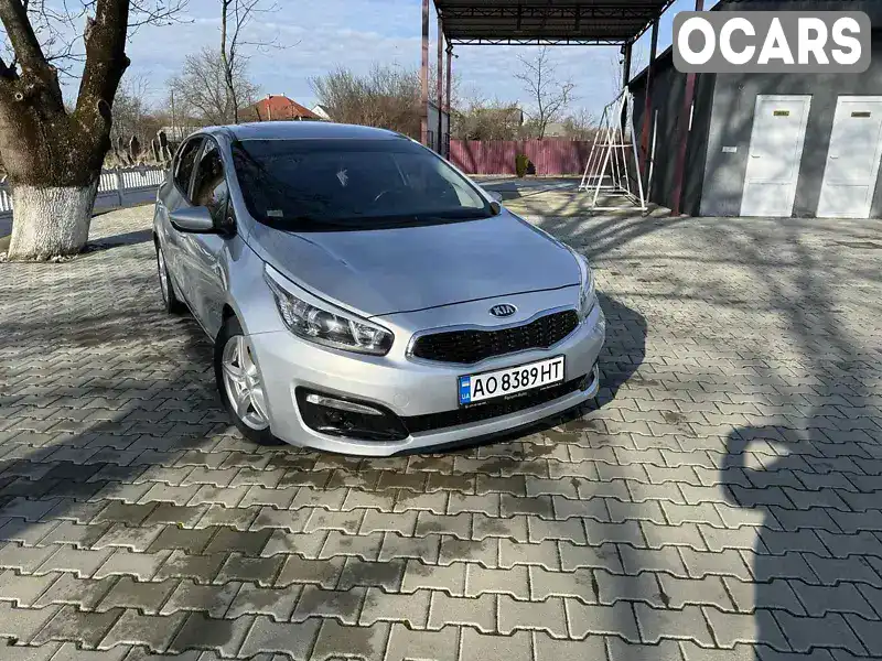 Хетчбек Kia Ceed 2017 1.4 л. Ручна / Механіка обл. Закарпатська, Виноградів - Фото 1/13