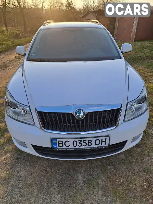 Универсал Skoda Octavia 2012 2 л. Ручная / Механика обл. Львовская, Яворов - Фото 1/21