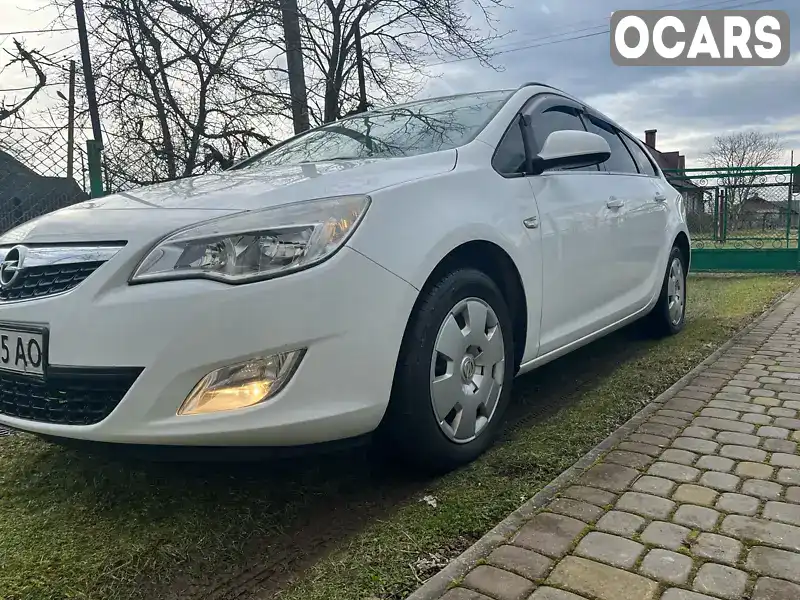 Универсал Opel Astra 2011 1.7 л. Ручная / Механика обл. Львовская, Львов - Фото 1/20