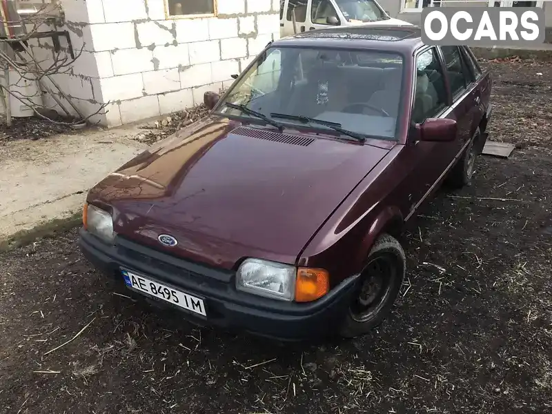 Хетчбек Ford Escort 1989 1.4 л. Ручна / Механіка обл. Дніпропетровська, Дніпро (Дніпропетровськ) - Фото 1/11