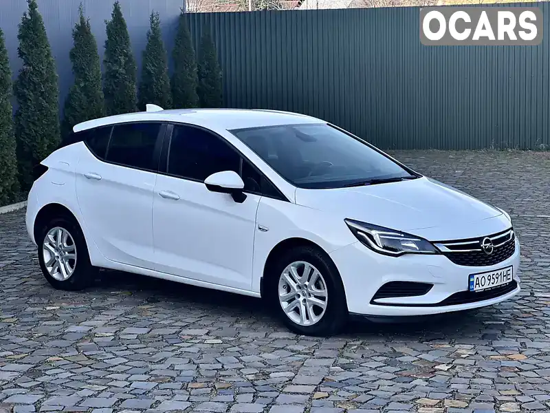 Хетчбек Opel Astra 2017 1.6 л. Ручна / Механіка обл. Закарпатська, Мукачево - Фото 1/21