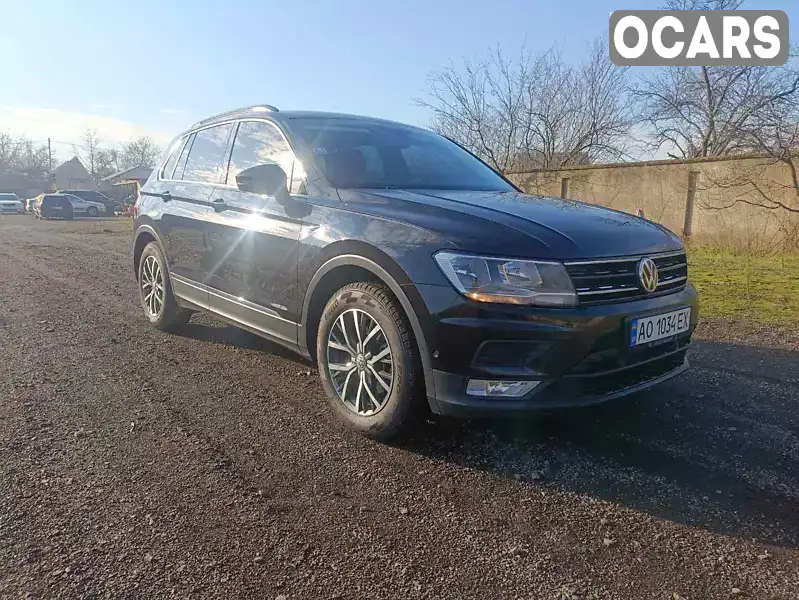 Внедорожник / Кроссовер Volkswagen Tiguan 2017 1.97 л. Автомат обл. Закарпатская, Виноградов - Фото 1/11