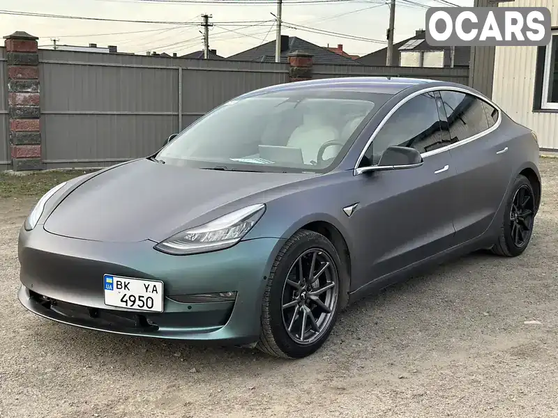 Седан Tesla Model 3 2018 null_content л. обл. Рівненська, Рівне - Фото 1/21