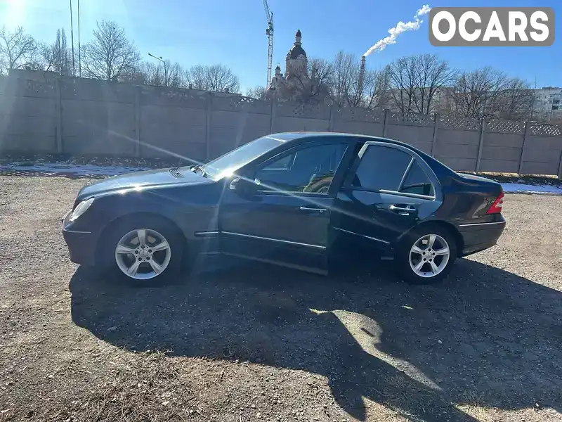 Седан Mercedes-Benz C-Class 2004 2.15 л. Ручна / Механіка обл. Харківська, Харків - Фото 1/18