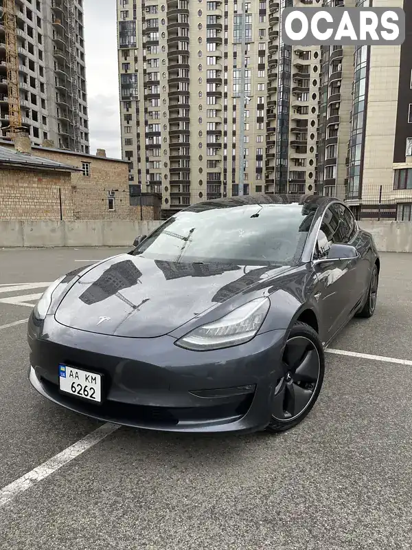 Седан Tesla Model 3 2018 null_content л. Автомат обл. Киевская, Киев - Фото 1/21