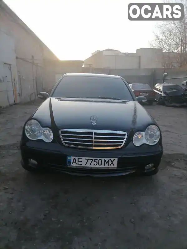 Седан Mercedes-Benz C-Class 2005 1.8 л. Ручная / Механика обл. Днепропетровская, Днепр (Днепропетровск) - Фото 1/19