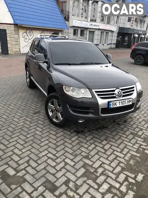 Внедорожник / Кроссовер Volkswagen Touareg 2006 2.97 л. Автомат обл. Ровенская, Ровно - Фото 1/11