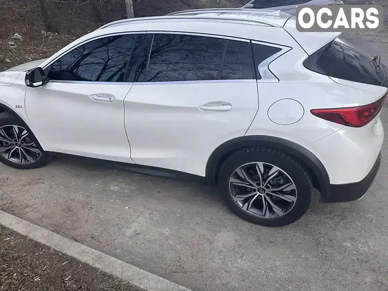 Позашляховик / Кросовер Infiniti QX30 2016 1.99 л. обл. Кіровоградська, Кропивницький (Кіровоград) - Фото 1/18