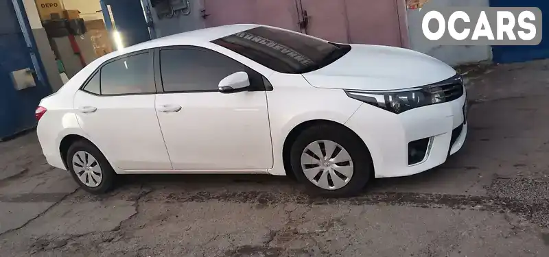 Седан Toyota Corolla 2013 1.33 л. Ручна / Механіка обл. Миколаївська, Миколаїв - Фото 1/9