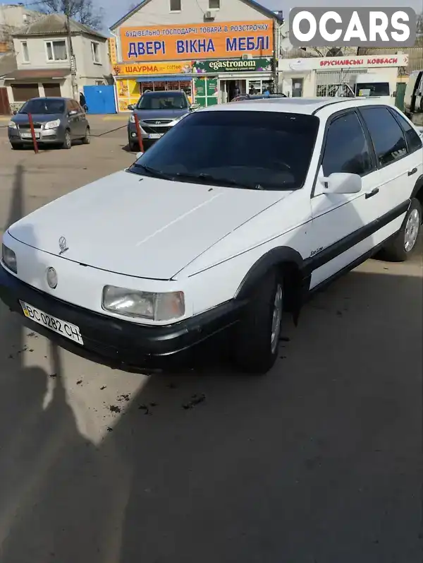 Седан Volkswagen Passat 1988 1.8 л. Ручна / Механіка обл. Київська, Біла Церква - Фото 1/5