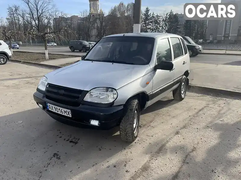 Позашляховик / Кросовер Chevrolet Niva 2006 1.69 л. Ручна / Механіка обл. Харківська, Харків - Фото 1/21