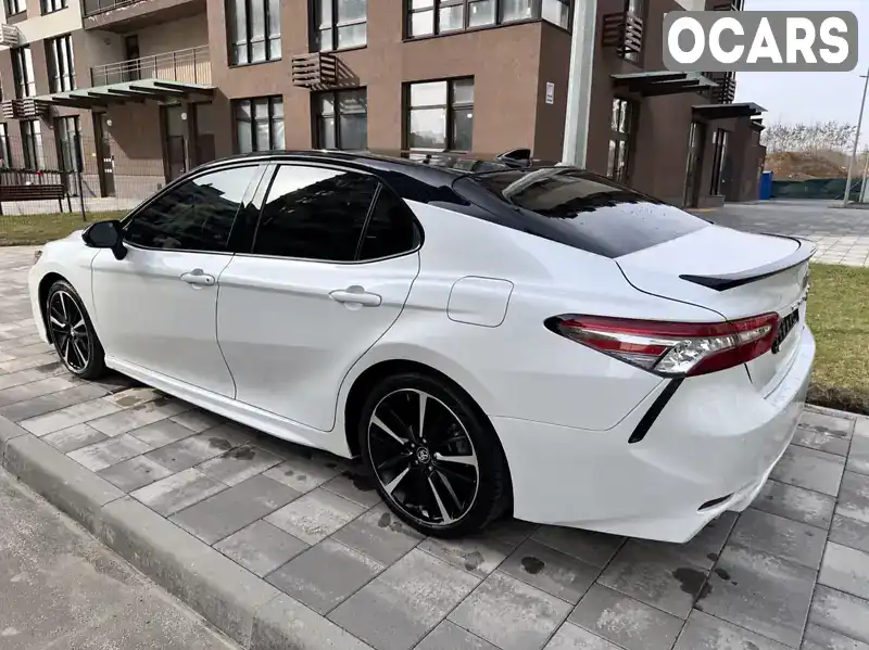 Седан Toyota Camry 2019 3.5 л. Автомат обл. Киевская, Киев - Фото 1/21