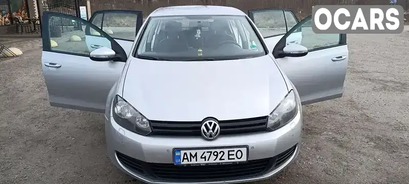 Хэтчбек Volkswagen Golf 2010 1.2 л. Ручная / Механика обл. Житомирская, Бердичев - Фото 1/16