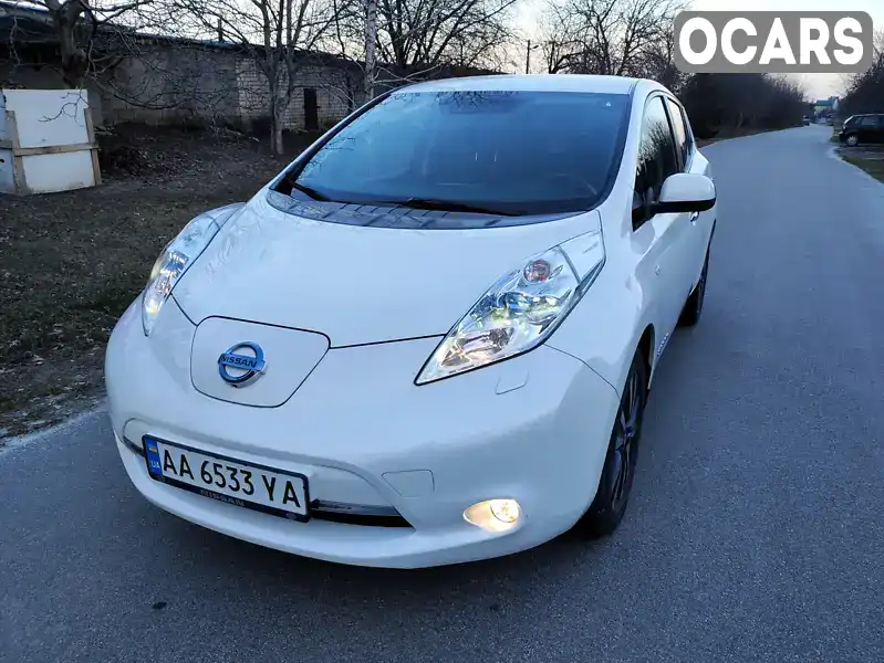 Хэтчбек Nissan Leaf 2015 null_content л. Вариатор обл. Киевская, Киев - Фото 1/21