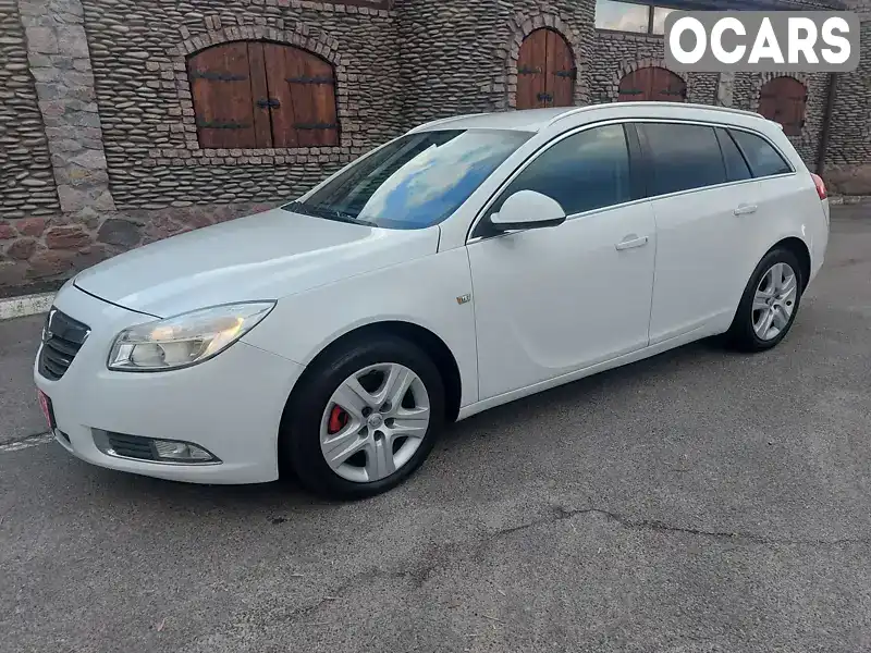 Универсал Opel Insignia 2013 2 л. Автомат обл. Киевская, Борисполь - Фото 1/13