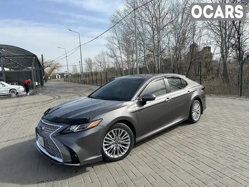 Седан Toyota Camry 2018 2.49 л. Автомат обл. Днепропетровская, Днепр (Днепропетровск) - Фото 1/20