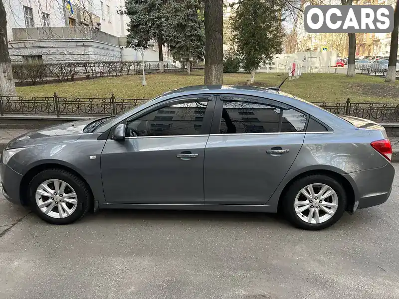 Седан Chevrolet Cruze 2013 1.8 л. обл. Київська, Київ - Фото 1/21