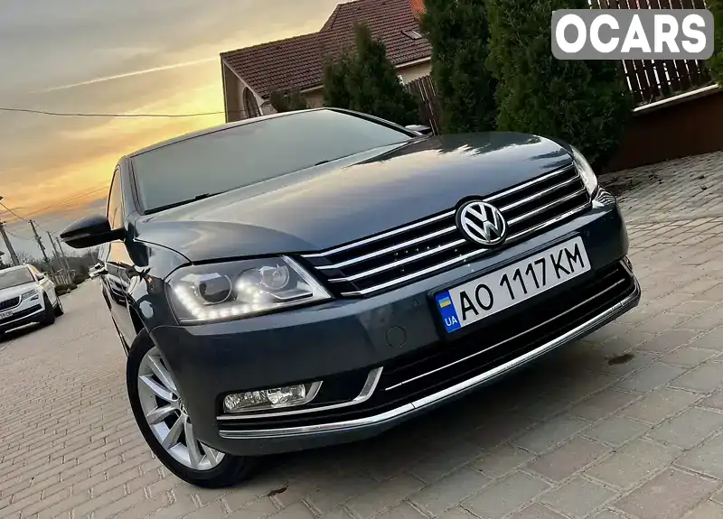 Седан Volkswagen Passat 2013 2 л. Автомат обл. Закарпатська, Чоп - Фото 1/21