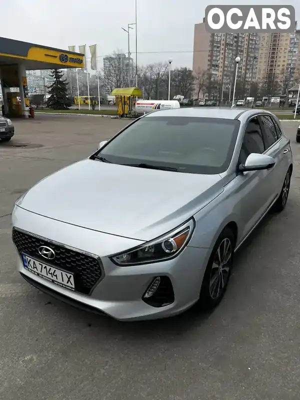Хэтчбек Hyundai Elantra 2018 2 л. Автомат обл. Киевская, Киев - Фото 1/13