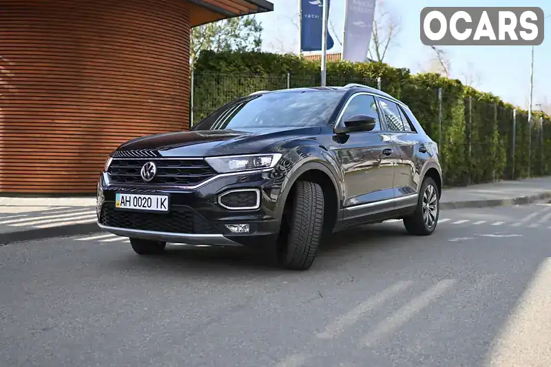 Внедорожник / Кроссовер Volkswagen T-Roc 2019 1.5 л. Автомат обл. Киевская, Киев - Фото 1/21