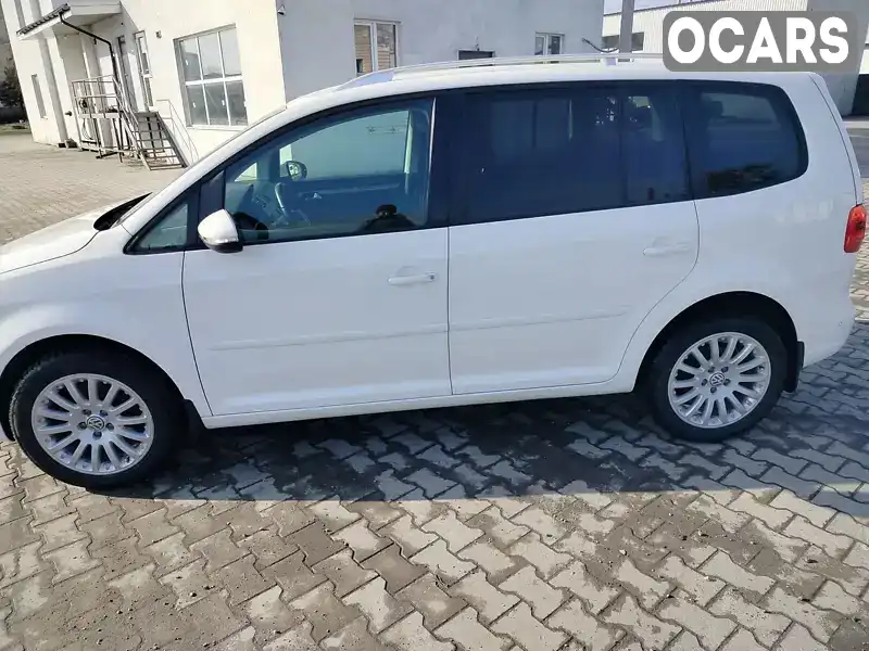 Минивэн Volkswagen Touran 2012 1.97 л. Робот обл. Ровенская, Костополь - Фото 1/21