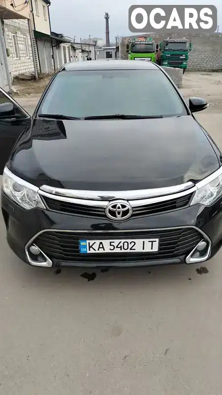 Седан Toyota Camry 2017 2.5 л. Автомат обл. Киевская, Белая Церковь - Фото 1/21