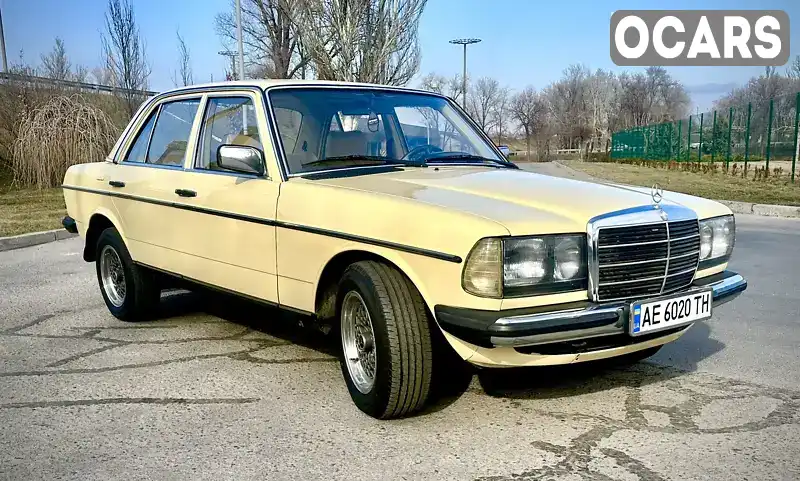 Седан Mercedes-Benz E-Class 1980 2.5 л. Ручна / Механіка обл. Дніпропетровська, Дніпро (Дніпропетровськ) - Фото 1/21