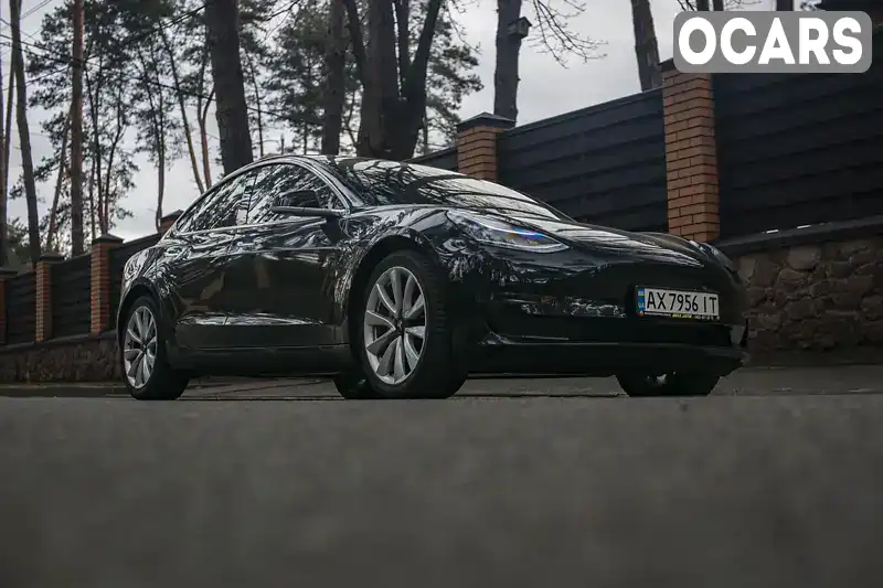 Седан Tesla Model 3 2019 null_content л. Автомат обл. Київська, Ірпінь - Фото 1/15