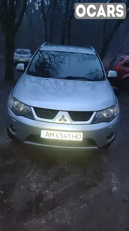 Позашляховик / Кросовер Mitsubishi Outlander 2007 2 л. Ручна / Механіка обл. Житомирська, Житомир - Фото 1/10