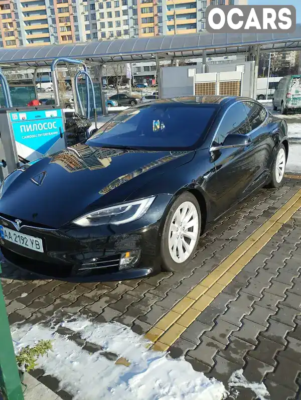 Лифтбек Tesla Model S 2017 null_content л. Автомат обл. Киевская, Киев - Фото 1/21