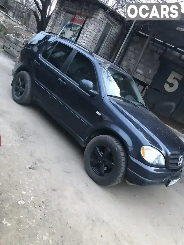 Позашляховик / Кросовер Mercedes-Benz M-Class 1999 3.2 л. Автомат обл. Дніпропетровська, Кривий Ріг - Фото 1/18