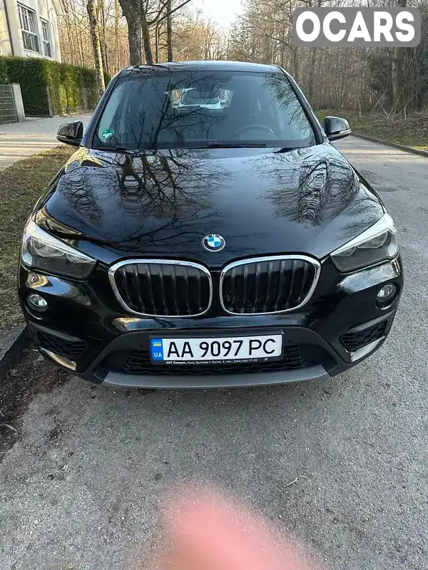 Внедорожник / Кроссовер BMW X1 2017 2 л. Автомат обл. Киевская, Киев - Фото 1/15