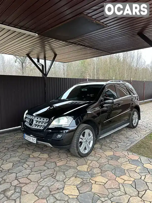 Внедорожник / Кроссовер Mercedes-Benz M-Class 2010 3 л. Автомат обл. Ровенская, Ровно - Фото 1/16