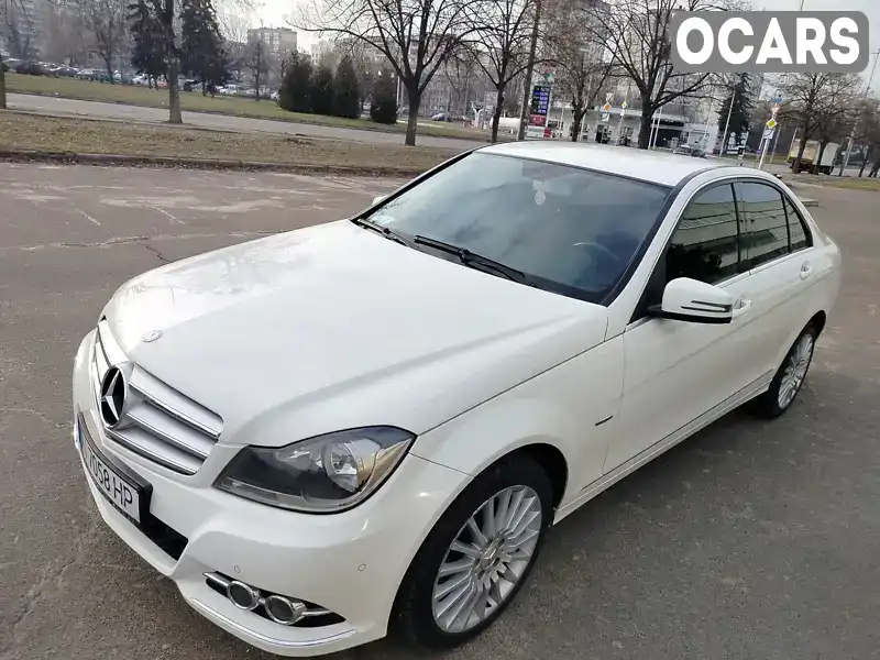 Седан Mercedes-Benz C-Class 2011 1.8 л. Автомат обл. Киевская, Киев - Фото 1/21