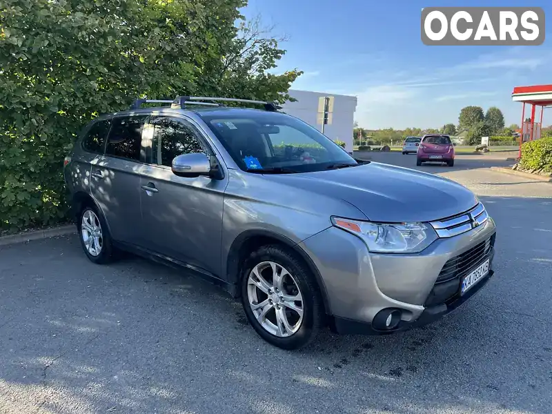 Позашляховик / Кросовер Mitsubishi Outlander 2014 2.36 л. Автомат обл. Київська, Київ - Фото 1/8