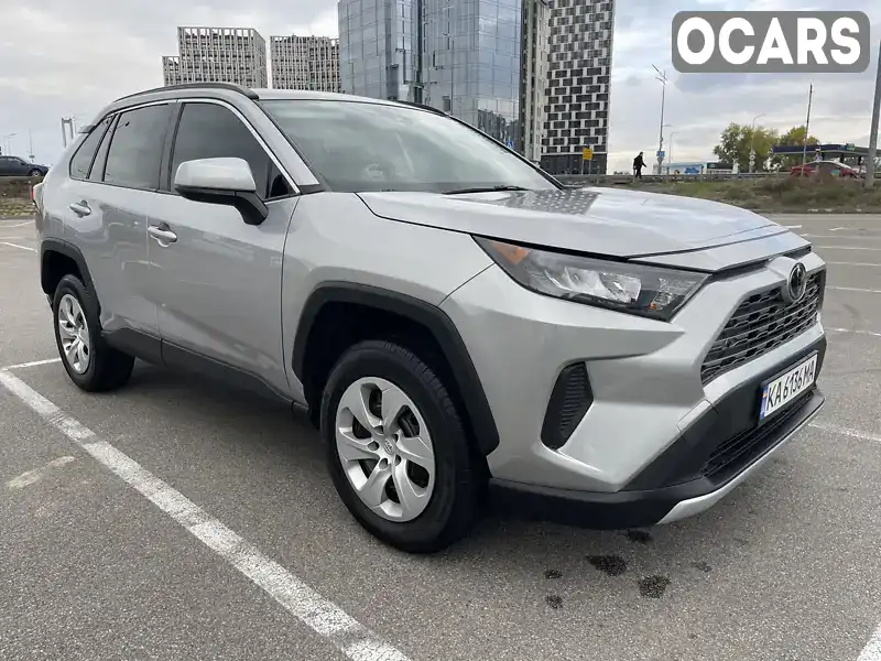 Позашляховик / Кросовер Toyota RAV4 2019 2.5 л. Автомат обл. Київська, Київ - Фото 1/21