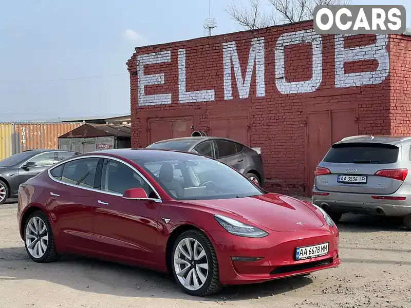 Седан Tesla Model 3 2018 null_content л. обл. Київська, Київ - Фото 1/20