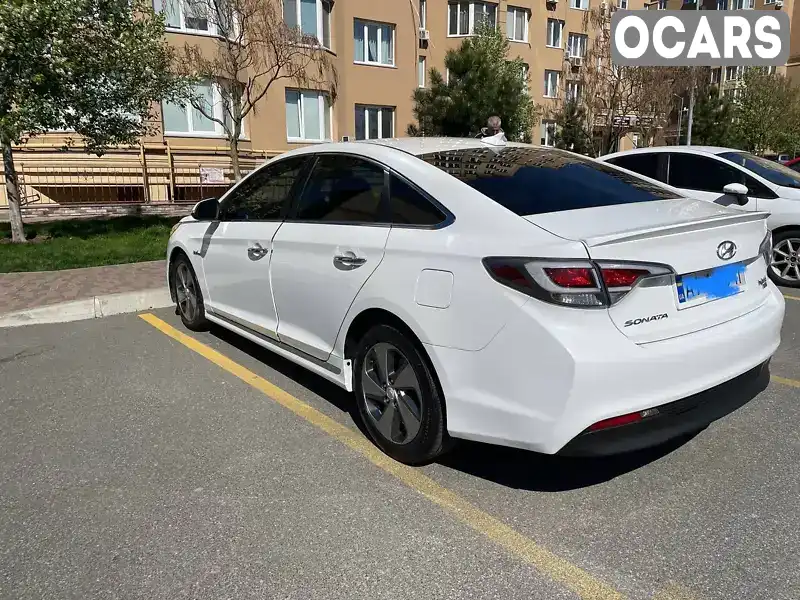 Седан Hyundai Sonata 2016 2 л. Автомат обл. Київська, Київ - Фото 1/21