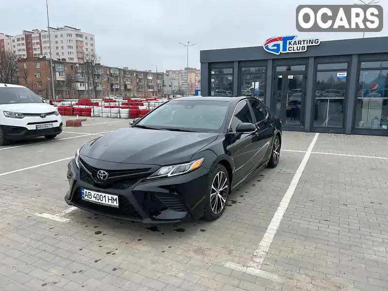 Седан Toyota Camry 2018 2.49 л. Автомат обл. Винницкая, Винница - Фото 1/17