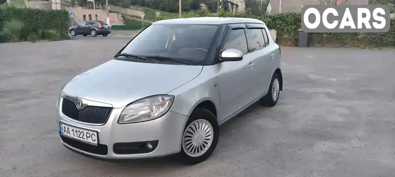 Хетчбек Skoda Fabia 2009 1.39 л. Ручна / Механіка обл. Київська, Київ - Фото 1/15