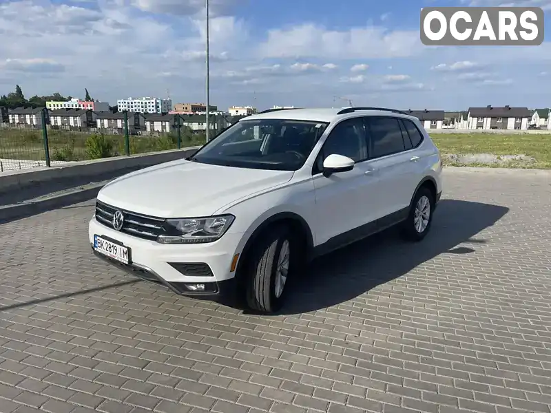 Позашляховик / Кросовер Volkswagen Tiguan 2017 1.98 л. Автомат обл. Рівненська, Рівне - Фото 1/21