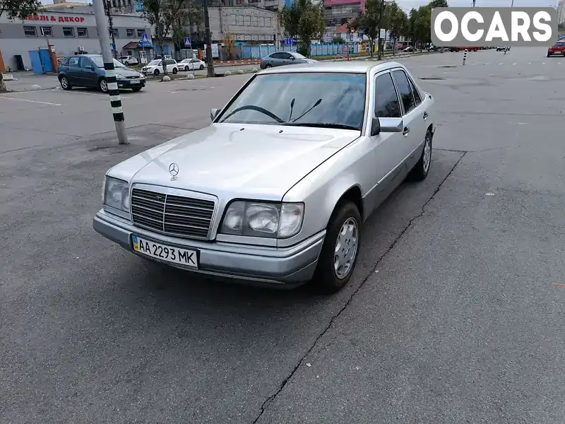 Седан Mercedes-Benz E-Class 1993 3.2 л. Автомат обл. Киевская, Киев - Фото 1/10