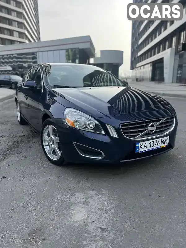 Седан Volvo S60 2013 2.53 л. обл. Киевская, Киев - Фото 1/18