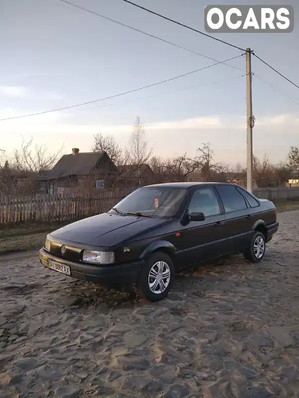 Седан Volkswagen Passat 1992 2 л. Ручная / Механика обл. Ровенская, Дубровица - Фото 1/8